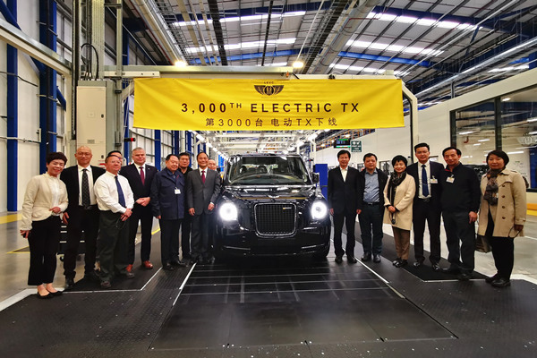 第3000辆全新“黑色出租车”TX下线仪式在英国考文垂安斯蒂工厂举行(白天行摄)