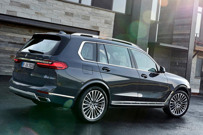 宝马X7正式上市