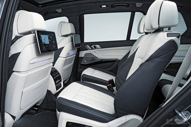 宝马X7正式上市