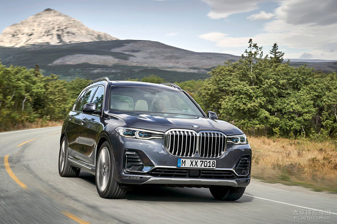 宝马X7正式上市