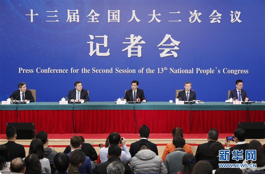 商务部答记者问