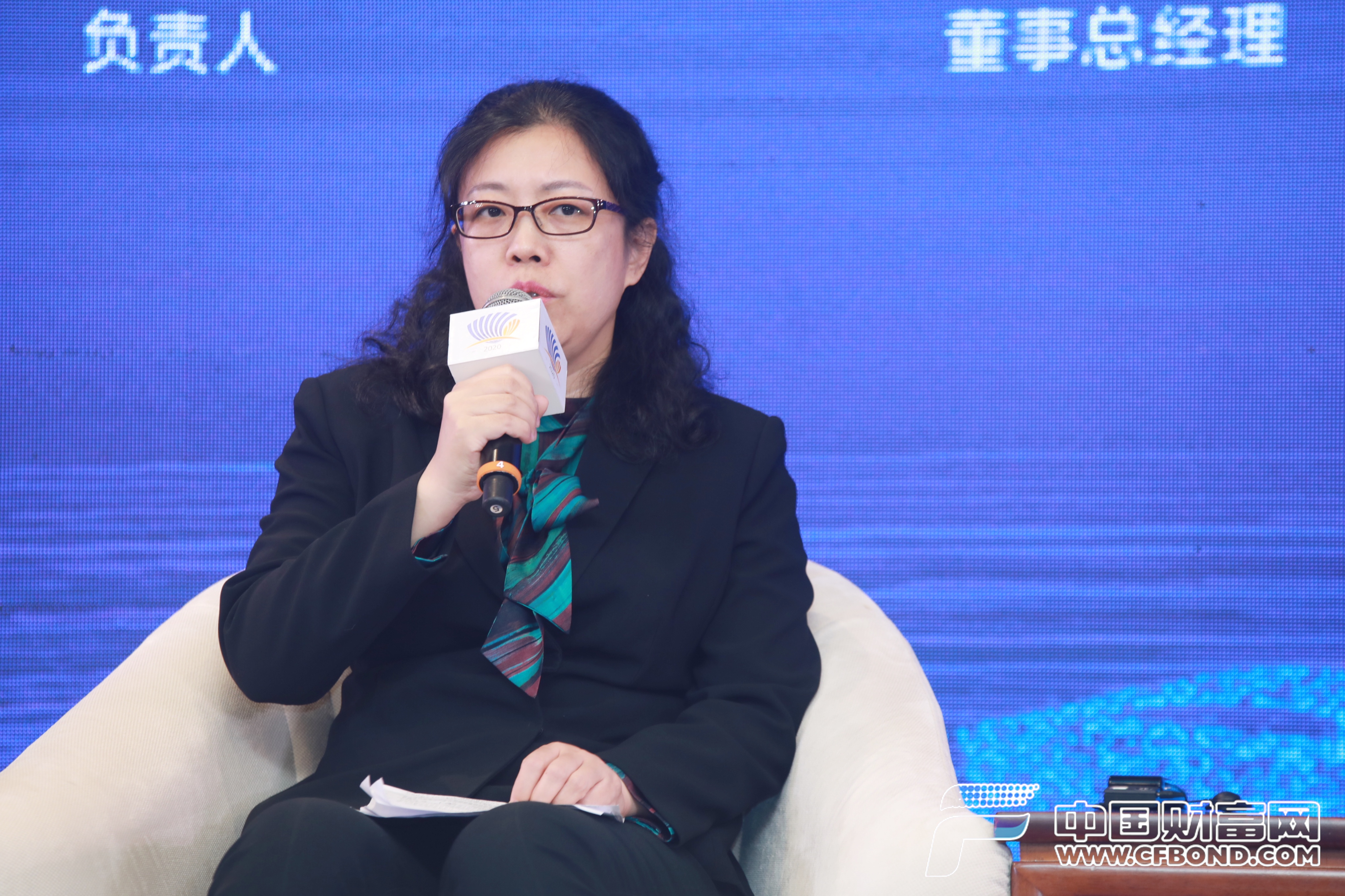 民生银行金融市场专家董虹：2021年黄金价格将高位震荡