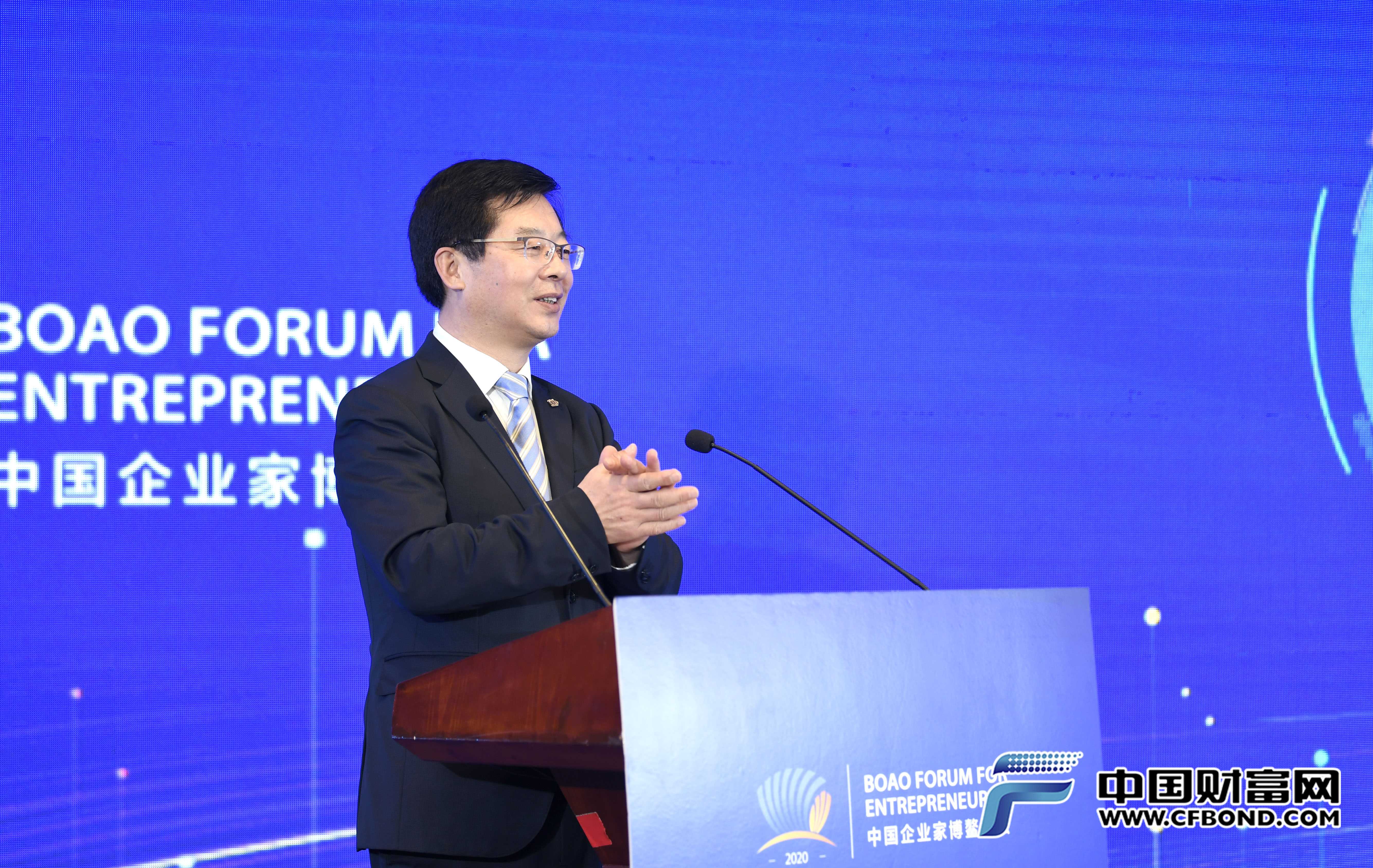 新华社党组成员、秘书长宫喜祥致辞