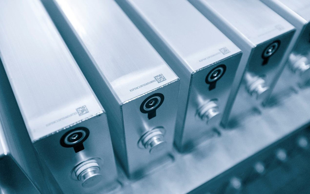 产业链率先复苏 全球动力电池企业加速转场中国